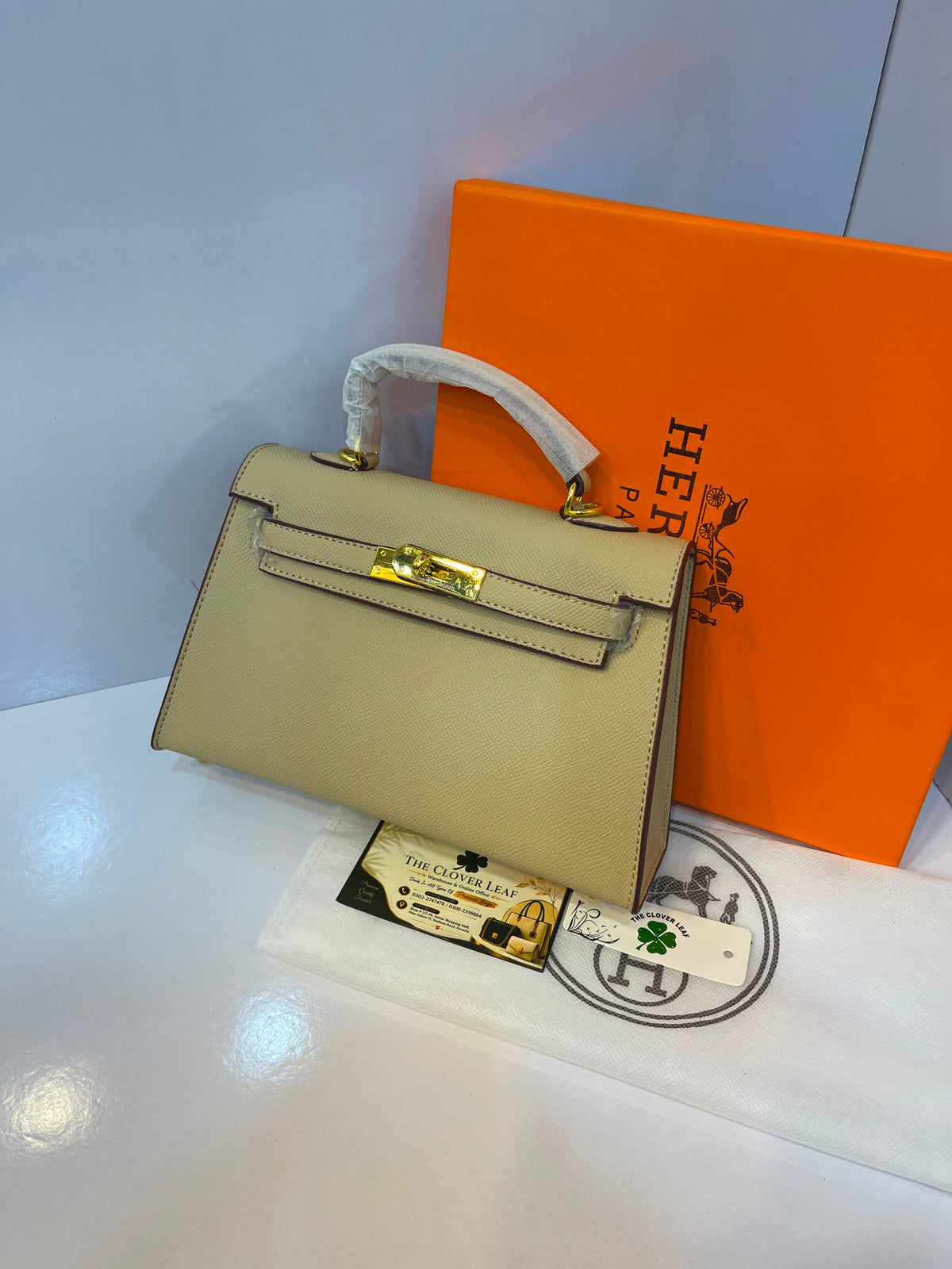 Premium Hermès Kelly-Style Mini Handbag with Gold Hardware & Scarf Accessories