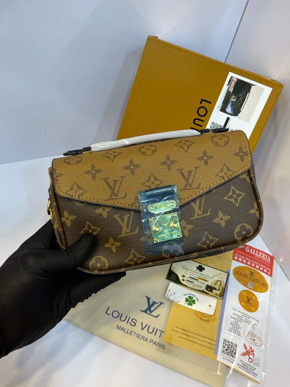 Louis Vuitton Pochette Métis Bag - Master Copy