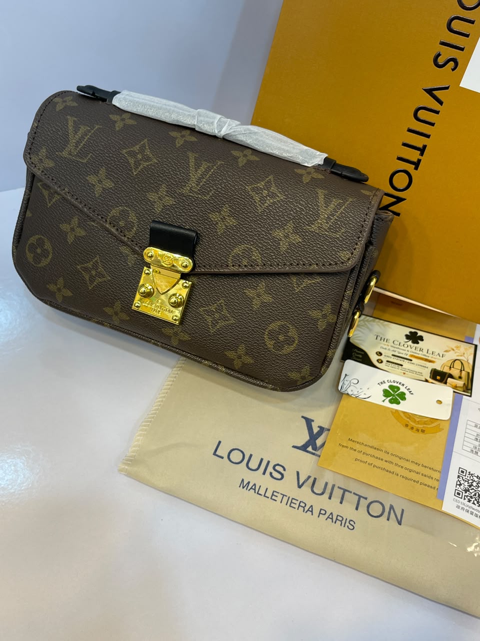 Louis Vuitton Pochette Métis Bag - Master Copy