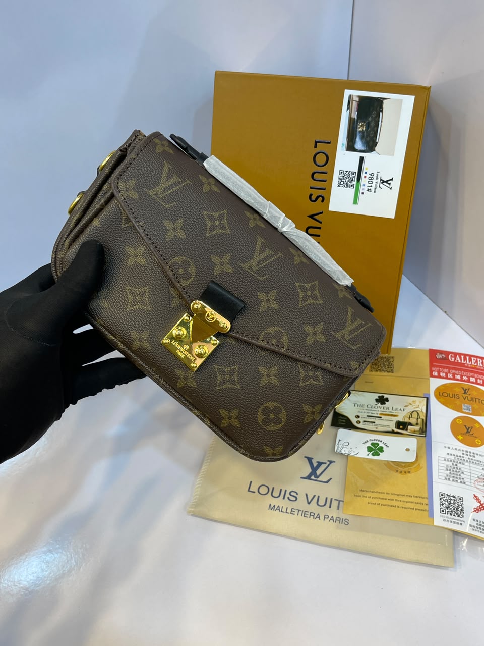 Louis Vuitton Pochette Métis Bag - Master Copy