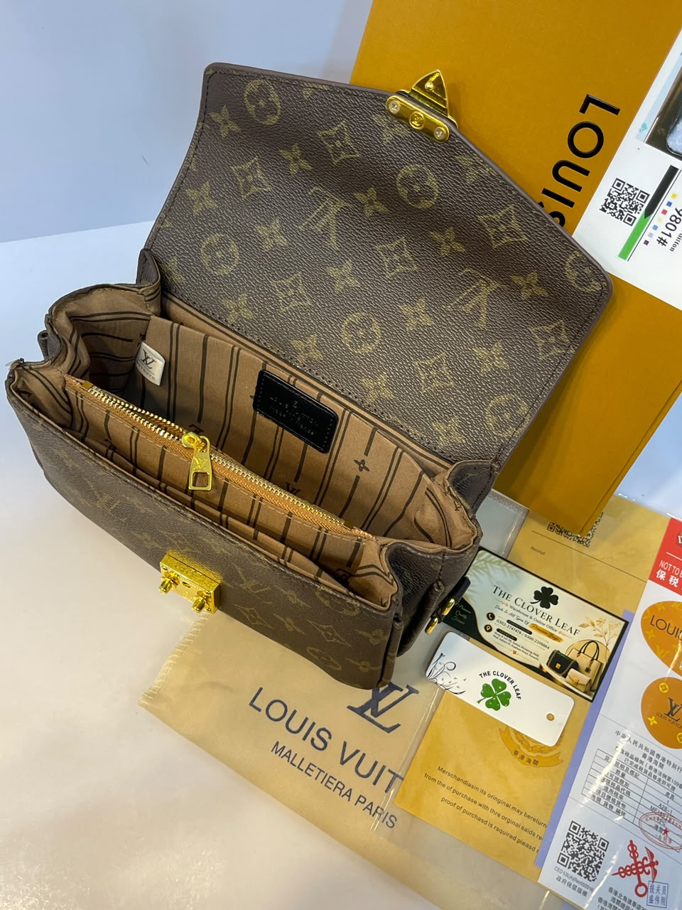 Louis Vuitton Pochette Métis Bag - Master Copy