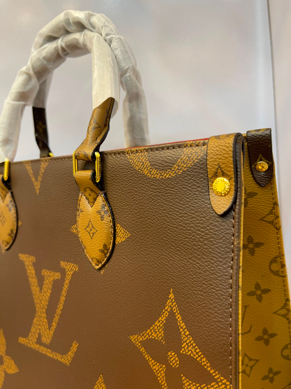 Louis Vuitton OnTheGo Bag - Master Copy