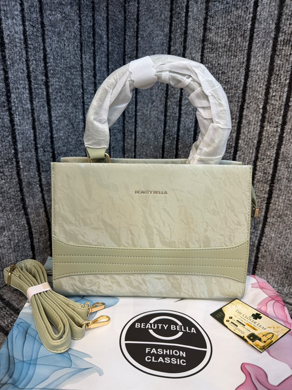 Beauty Bella Classic Tote