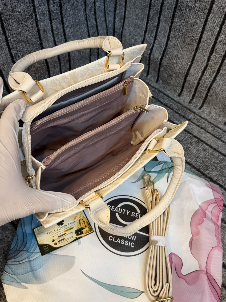 Beauty Bella Classic Tote
