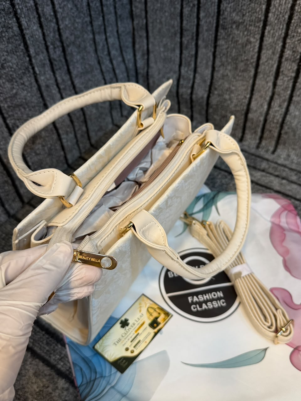 Beauty Bella Classic Tote