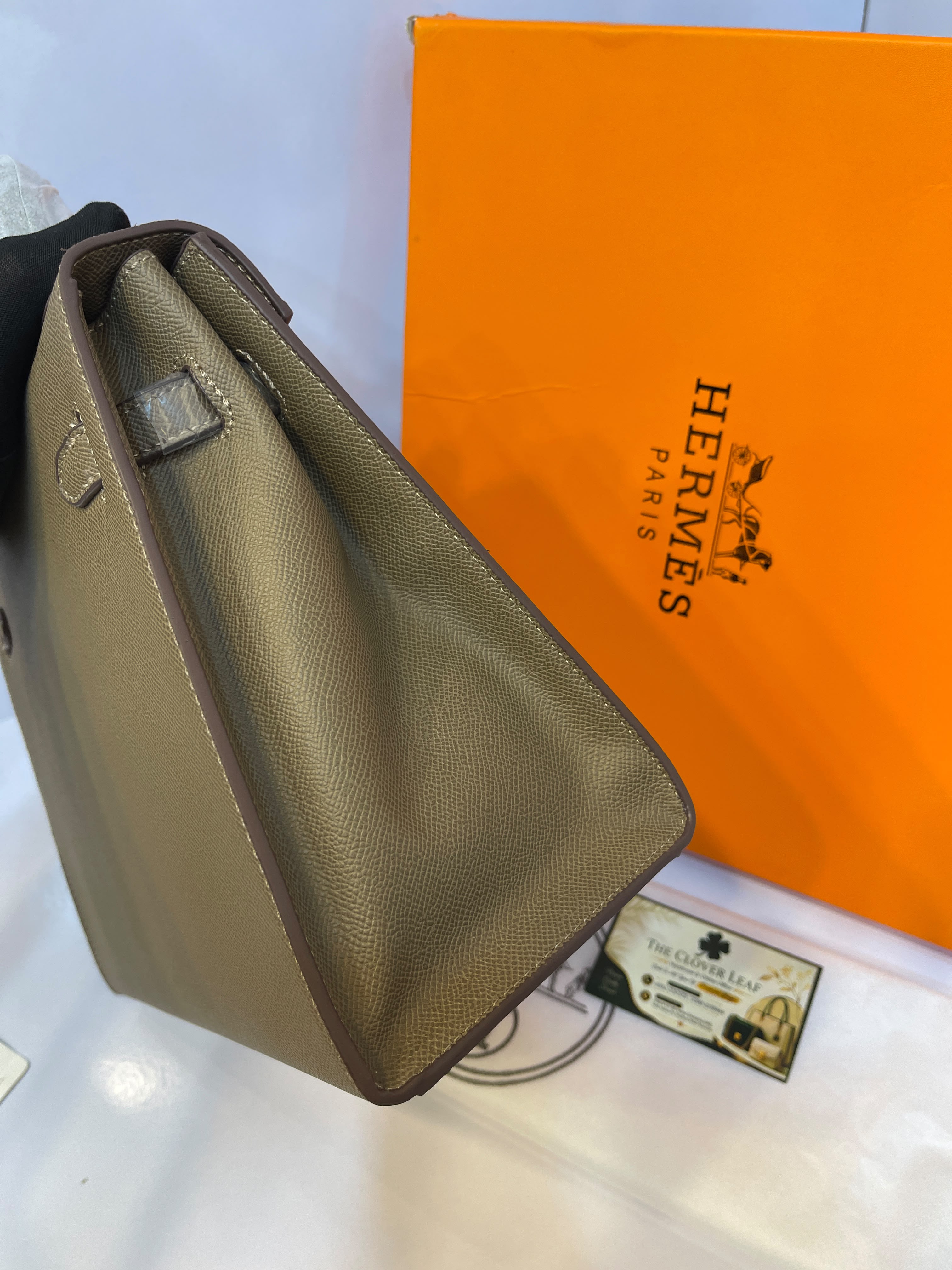 Hermès Kelly 25 Bag - Gold Epsom Leather & Gold Hardware