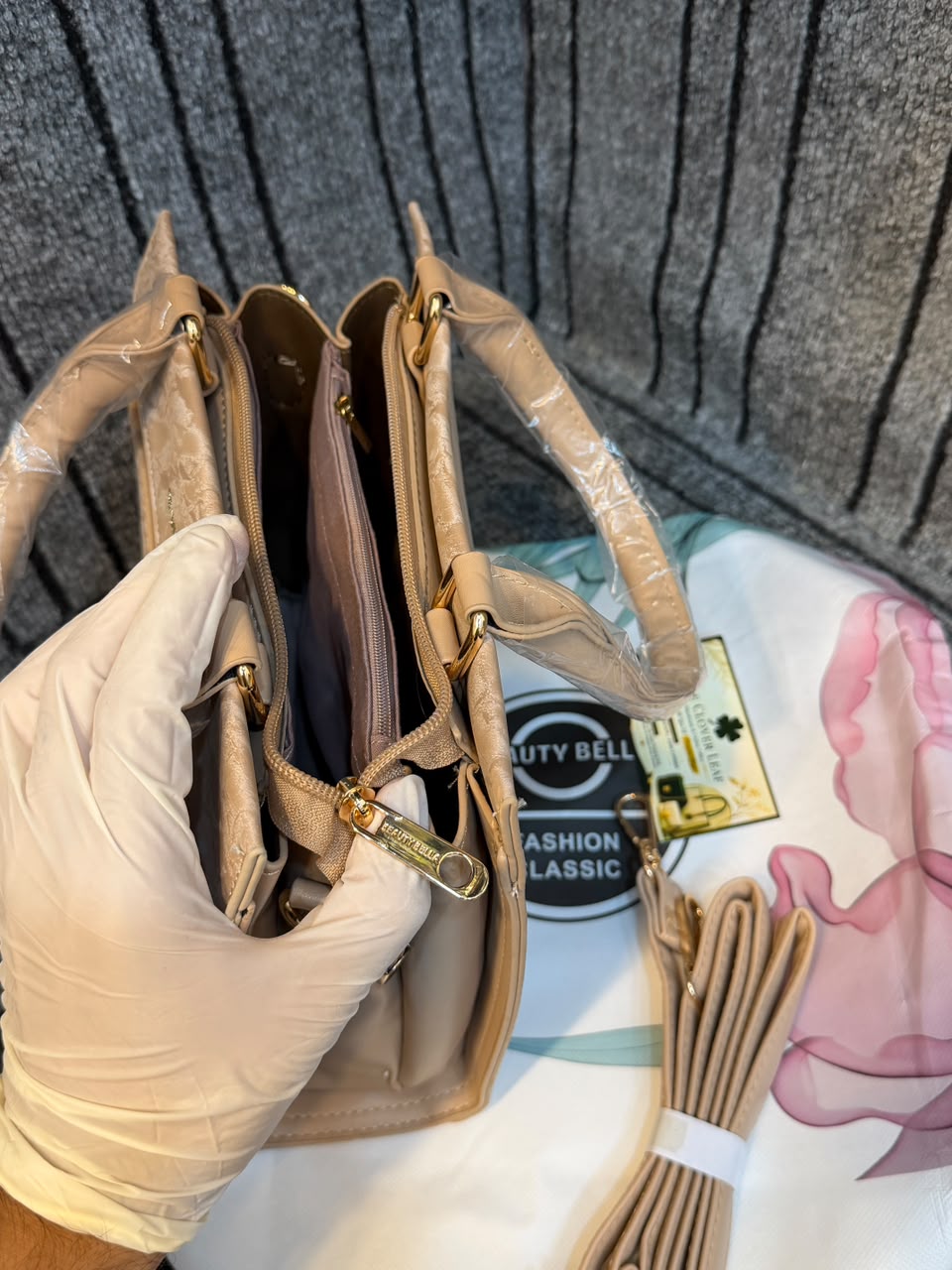 Beauty Bella Classic Tote