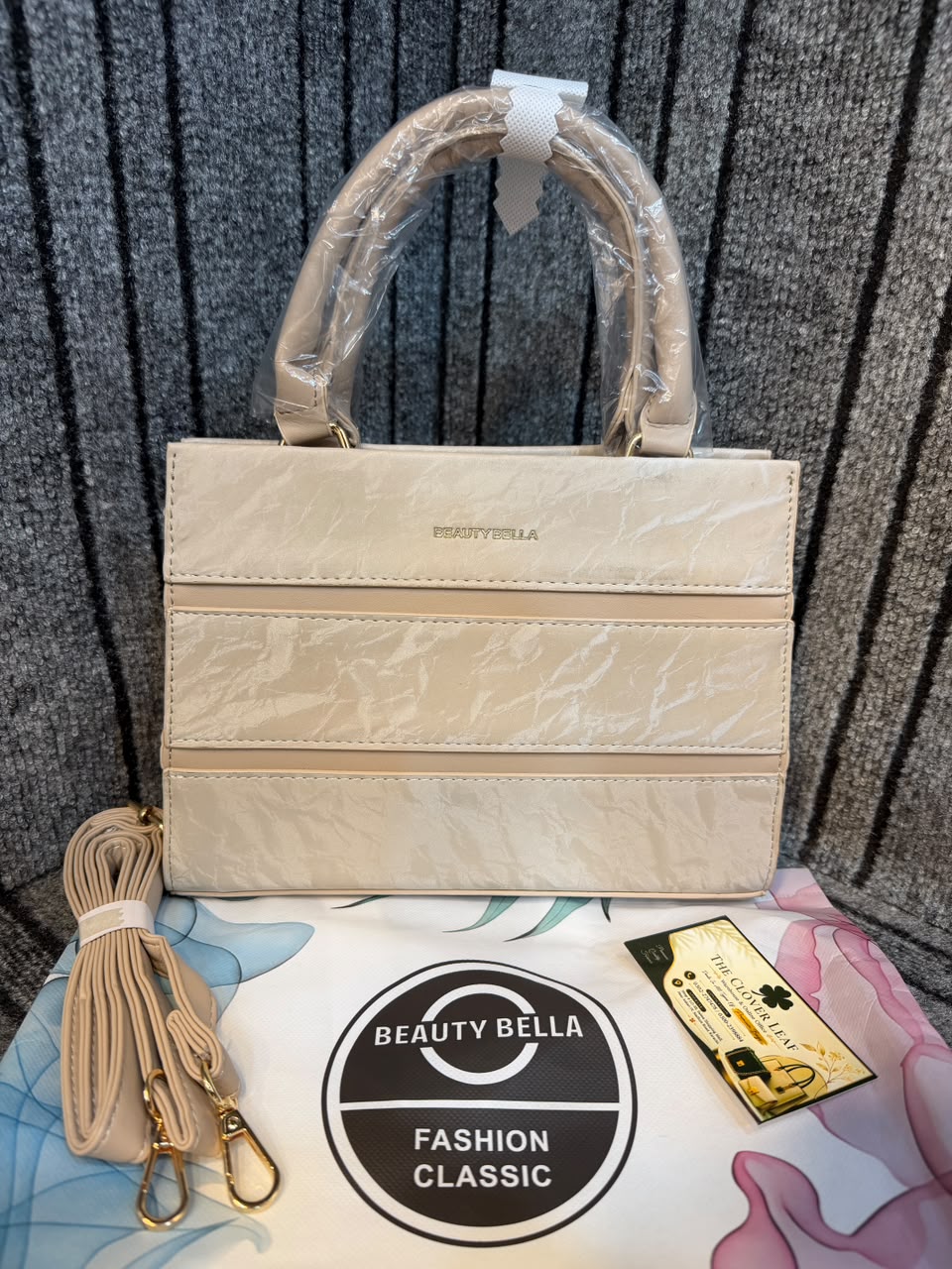 Beauty Bella Classic Tote