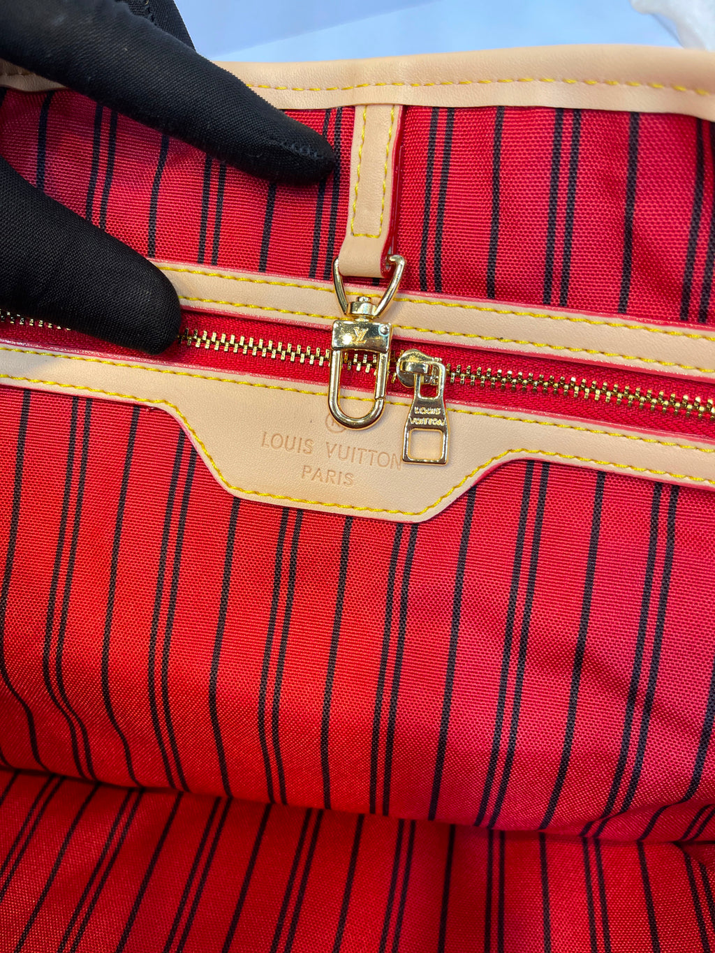 Louis Vuitton Neverfull MM Tote Bag
