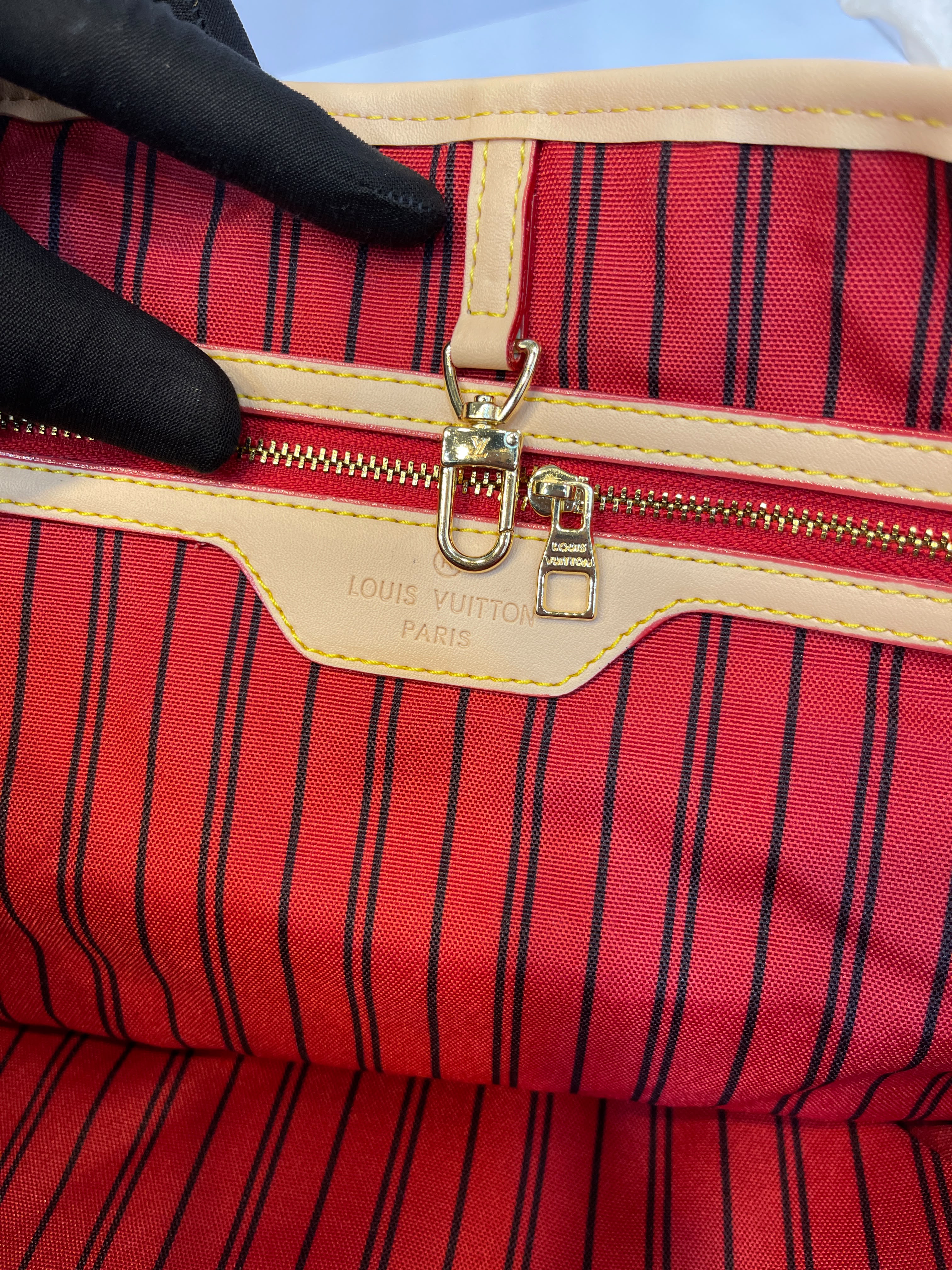 Louis Vuitton Neverfull MM Tote Bag