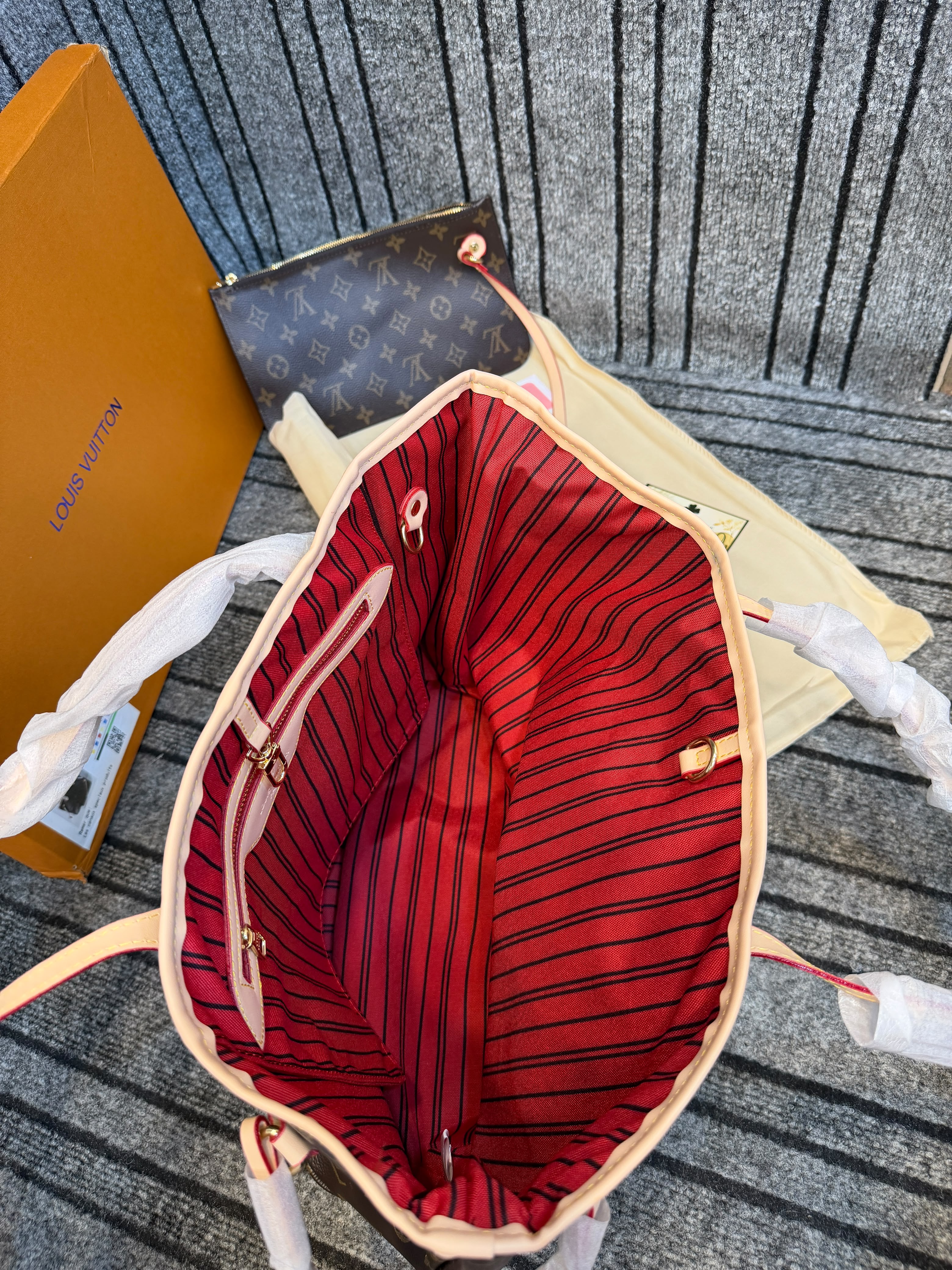Neverfull MM Monogram Tote