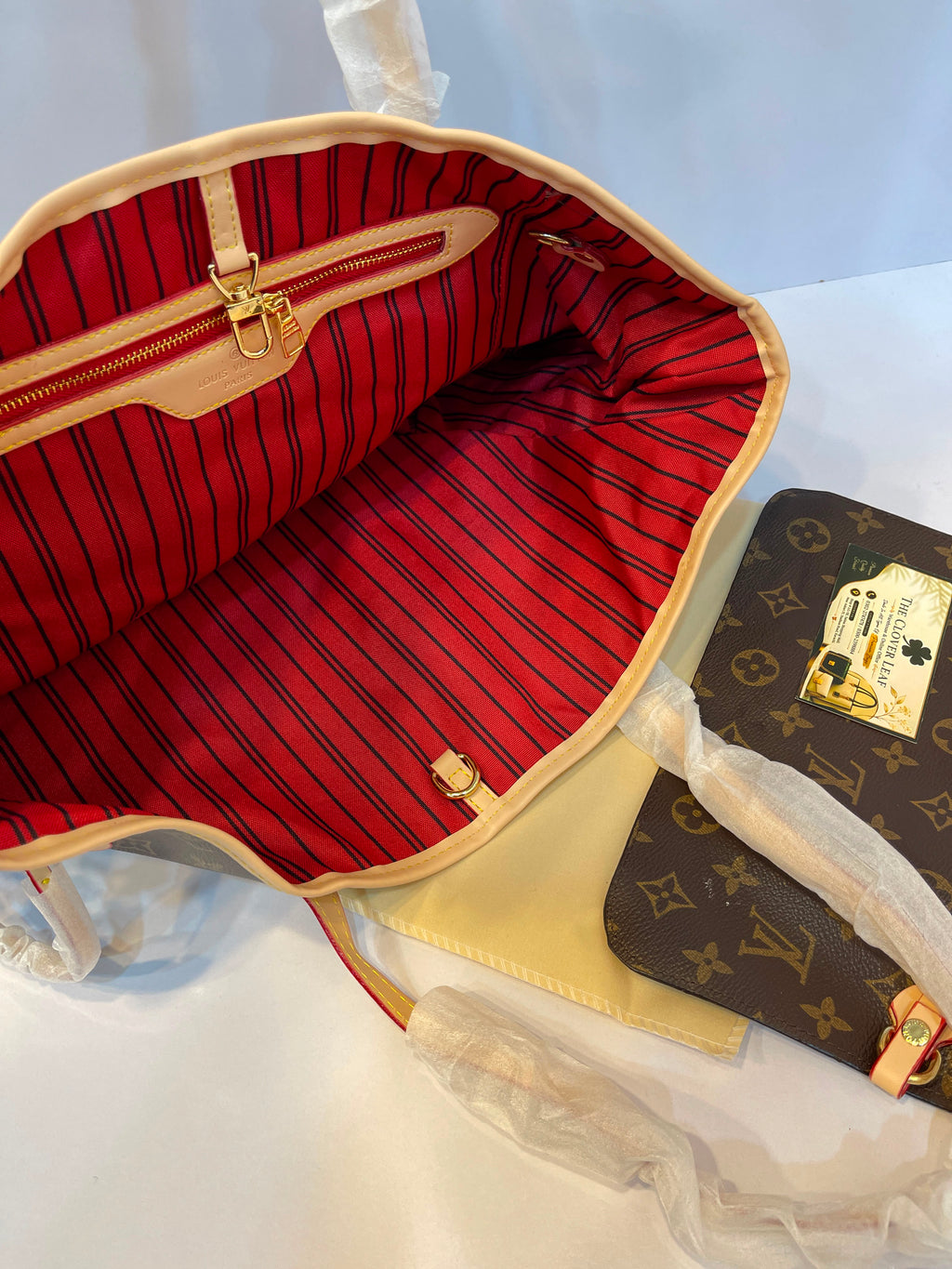 Louis Vuitton Neverfull MM Tote Bag