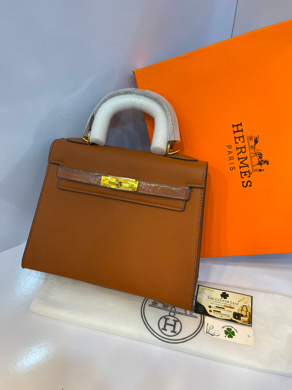 Hermès Kelly 25 Bag - Gold Epsom Leather & Gold Hardware
