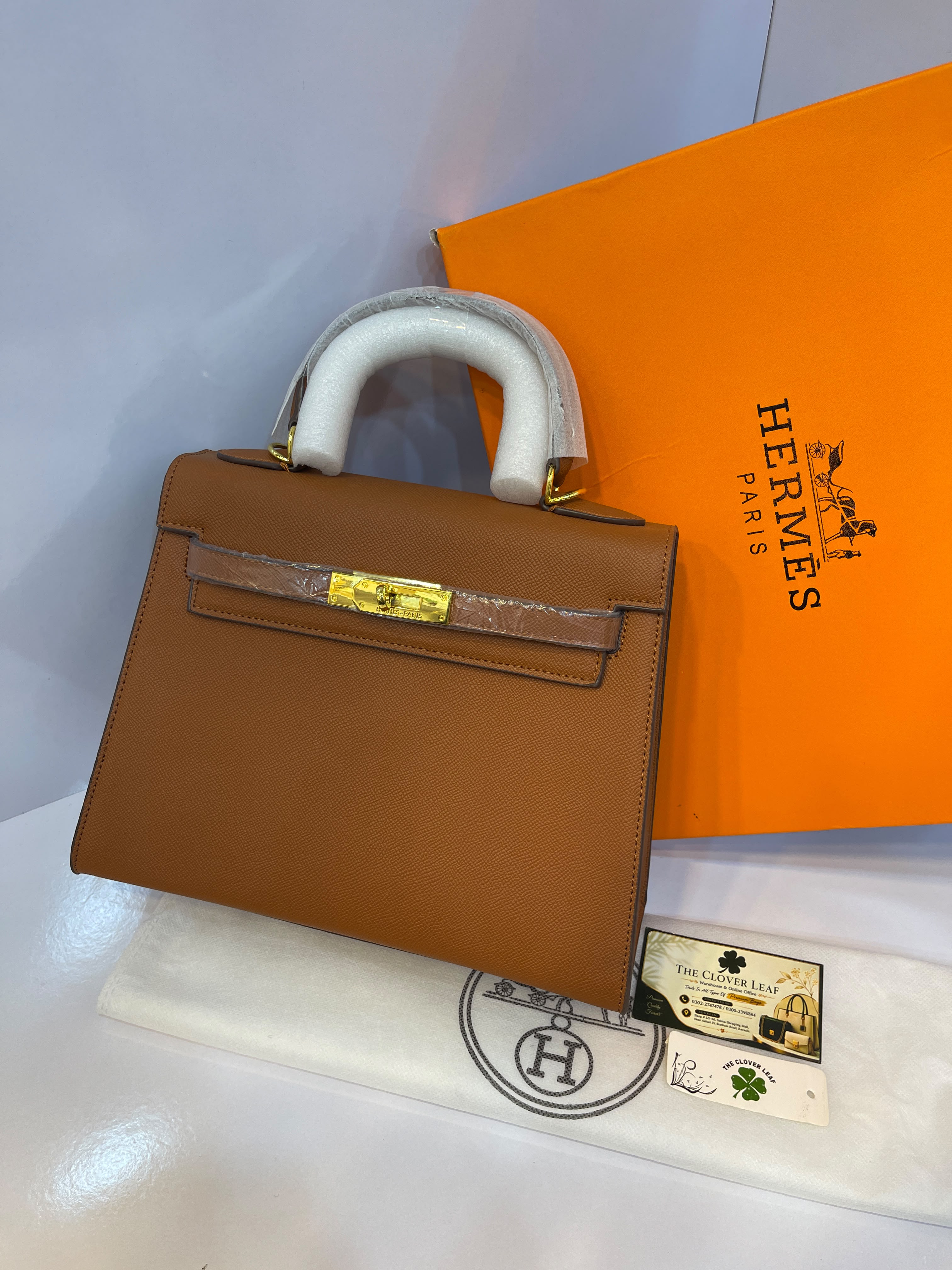 Hermès Kelly 25 Bag - Gold Epsom Leather & Gold Hardware
