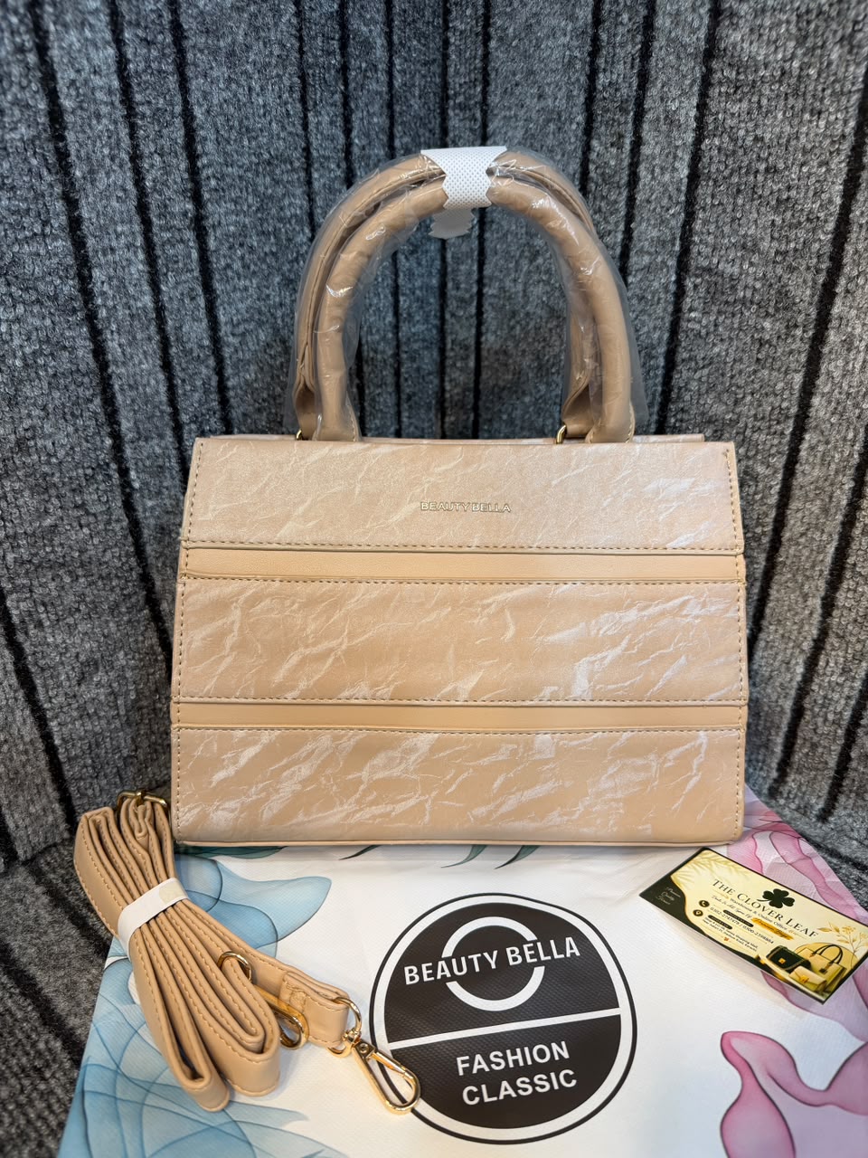 Beauty Bella Classic Tote
