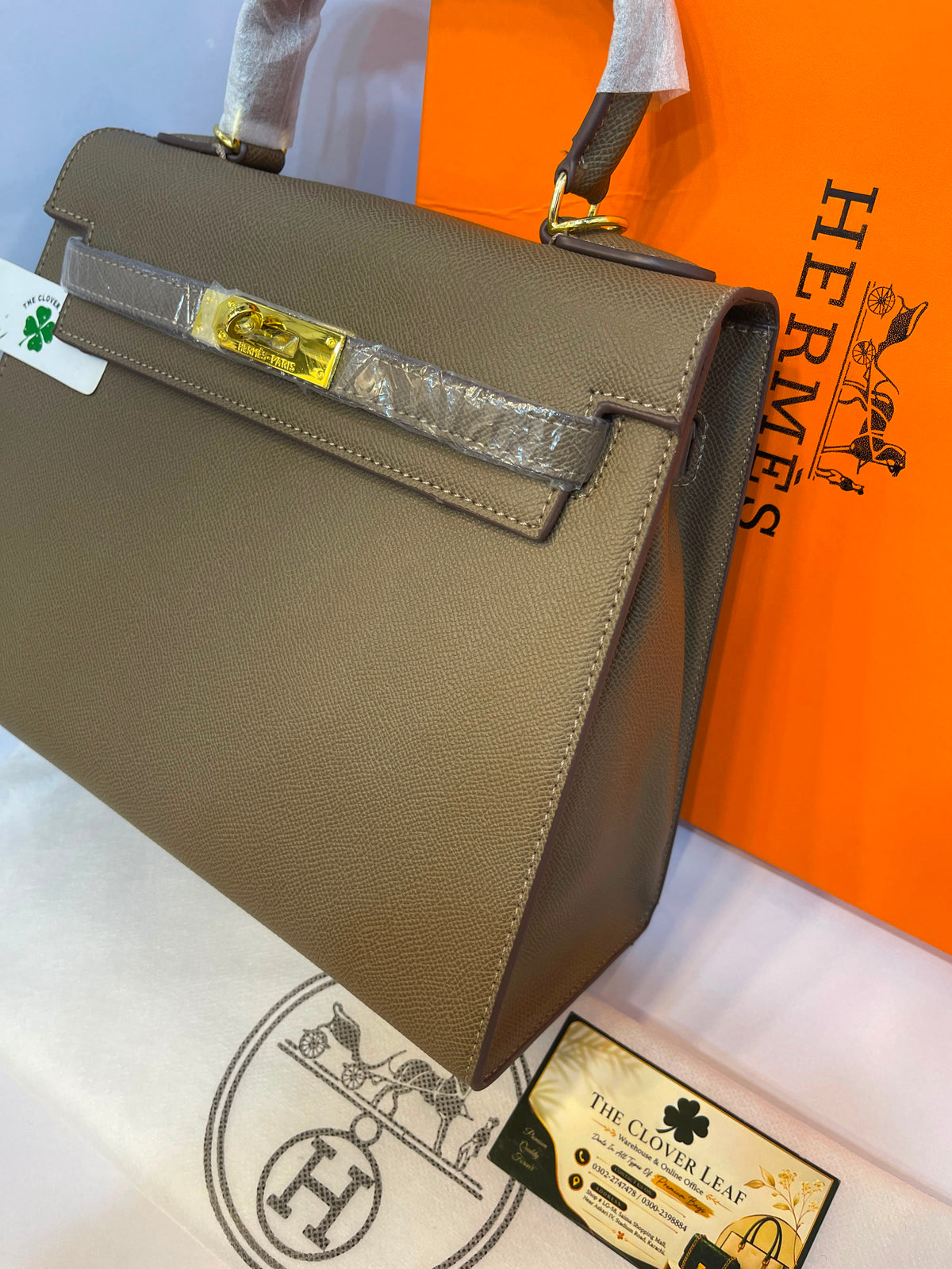 Hermès Kelly 25 Bag - Gold Epsom Leather & Gold Hardware