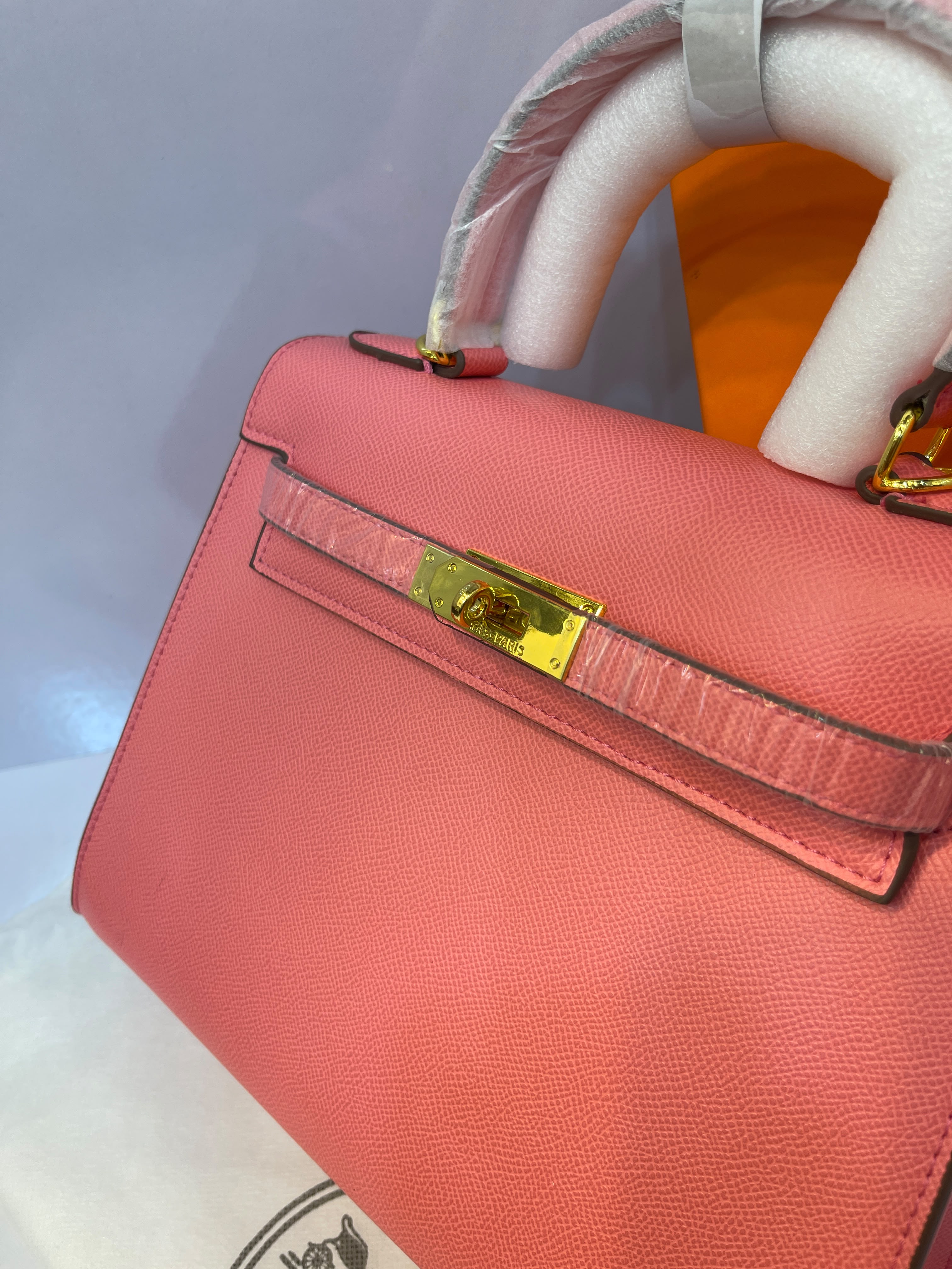Hermès Kelly 25 Bag - Gold Epsom Leather & Gold Hardware